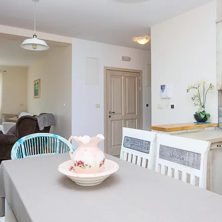 Family-friendly With Swimming Pool Biograd Na Moru, Biograd - 23754 Biograd Na Moru