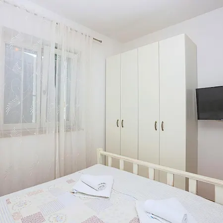 Family-friendly With Swimming Pool Biograd Na Moru, Biograd - 23754 *