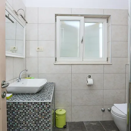 Family-friendly With Swimming Pool Biograd Na Moru, Biograd - 23754 * Biograd Na Moru
