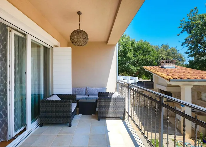 Family-friendly With Swimming Pool Biograd Na Moru, Biograd - 23754 شقة بيوغْغاد نا موغو
