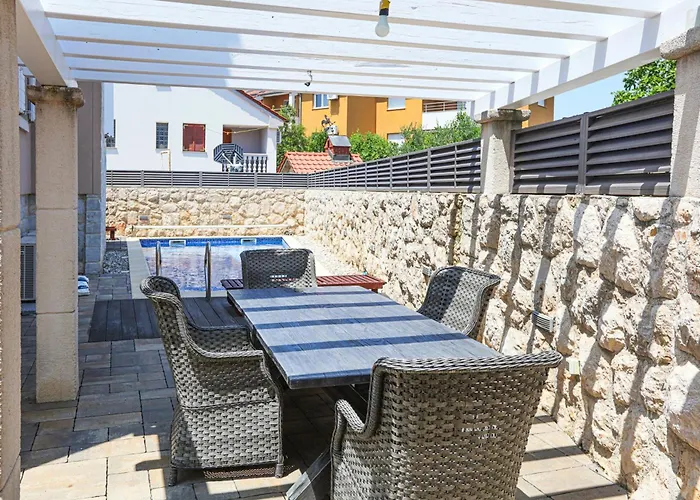 Family-friendly With Swimming Pool Biograd Na Moru, Biograd - 23754 بيوغْغاد نا موغو